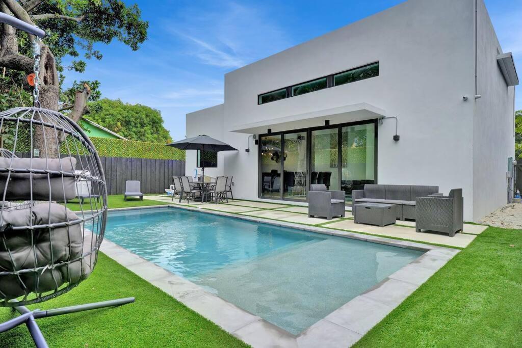 Design House -Heated Pool -Big Yard -Gated Parking Βίλα Μαϊάμι Εξωτερικό φωτογραφία