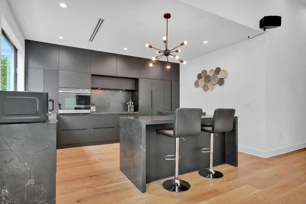 Design House -Heated Pool -Big Yard -Gated Parking Βίλα Μαϊάμι Εξωτερικό φωτογραφία