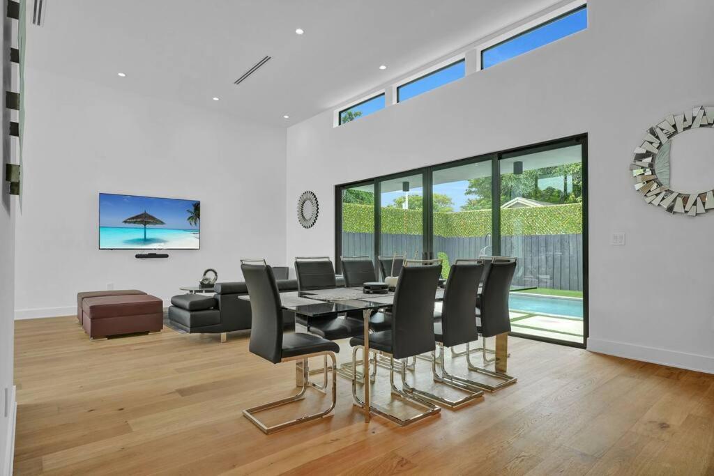 Design House -Heated Pool -Big Yard -Gated Parking Βίλα Μαϊάμι Εξωτερικό φωτογραφία