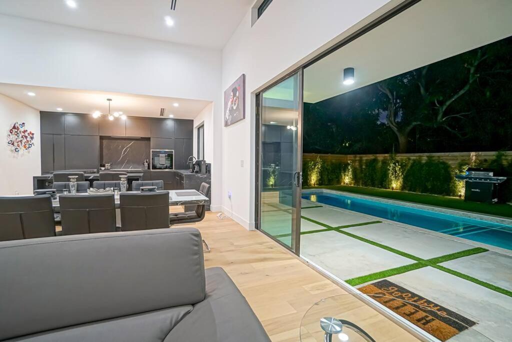 Design House -Heated Pool -Big Yard -Gated Parking Βίλα Μαϊάμι Εξωτερικό φωτογραφία