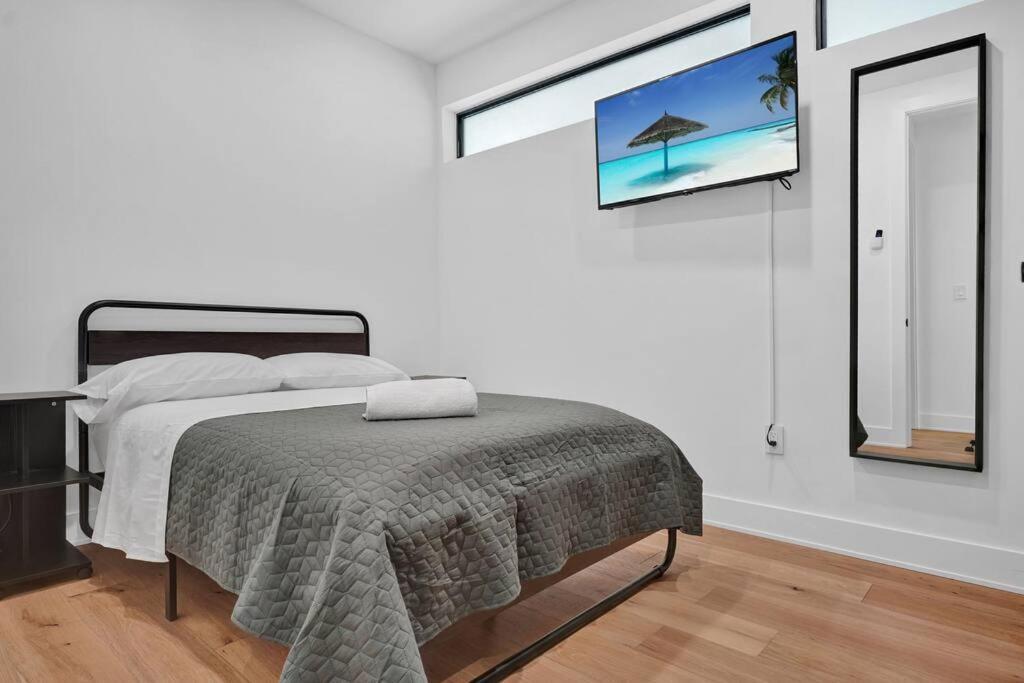 Design House -Heated Pool -Big Yard -Gated Parking Βίλα Μαϊάμι Εξωτερικό φωτογραφία